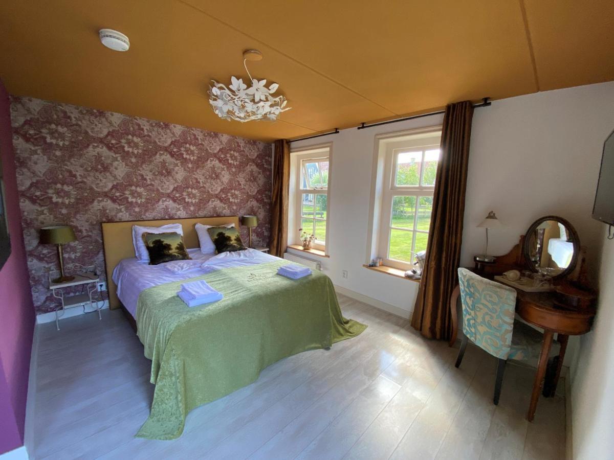 Recreatiepark Wiringherlant Hotel 3*