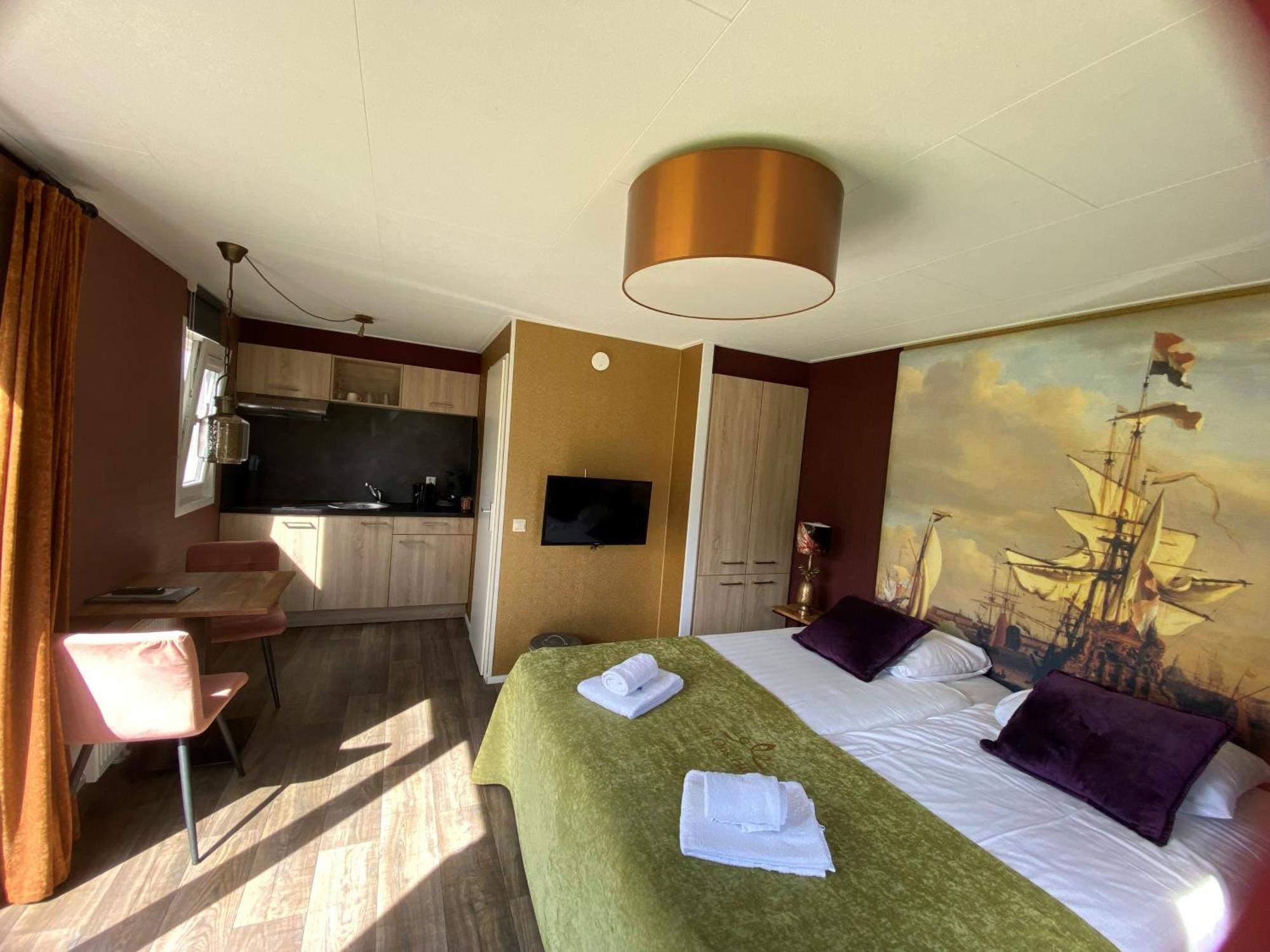 Recreatiepark Wiringherlant Hotel 3*